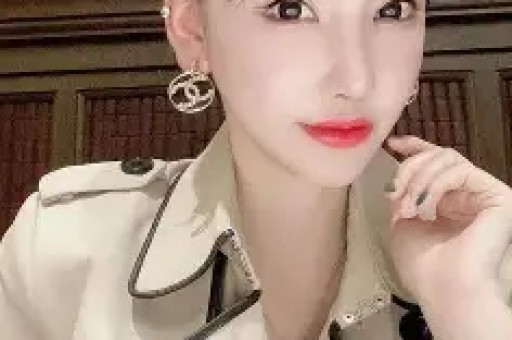 他是著名演员总演坏蛋导致57岁才结婚妻子至今都没有露过面
