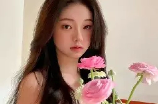 斗鱼女主播忘关摄像头私密画面流出！虚假人设彻底翻车